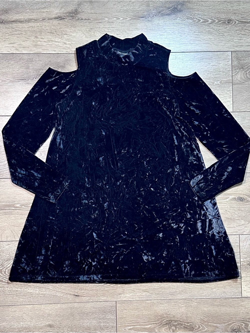 Coco + Carmen Velvet Mock Neck Cold Shoulder Long Sleeve Mini Dress - Picture 5 of 12